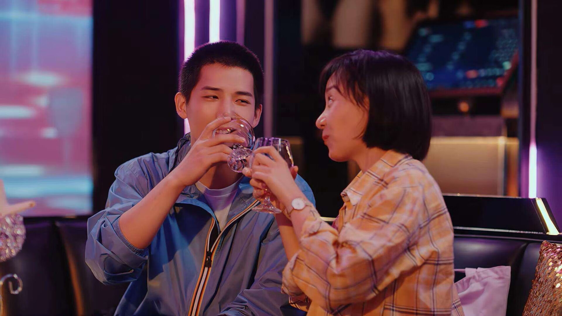 恒大对阵韩国球队，争夺决赛席位，韩媒_ 外援太无解! 恒大进8强妥妥的 心疼韩国门将